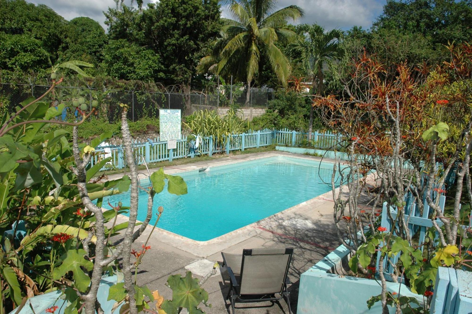 Villa The Gardens Kingston Exterior foto